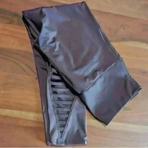 Purple Slate Onzie High Waist EUC leggings crisscross cutout leg detail M/L 22" - Picture 3 of 6